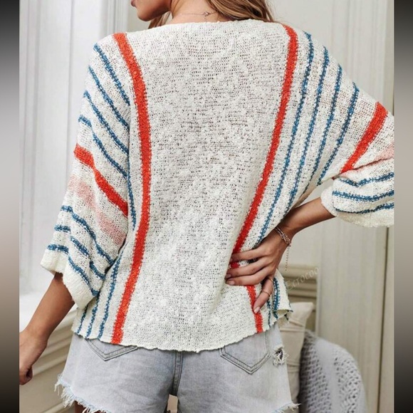 NEW • Lightweight Color Block Dolman Sleeve Sweater • Loose Fit • Size Small - Picture 5 of 8